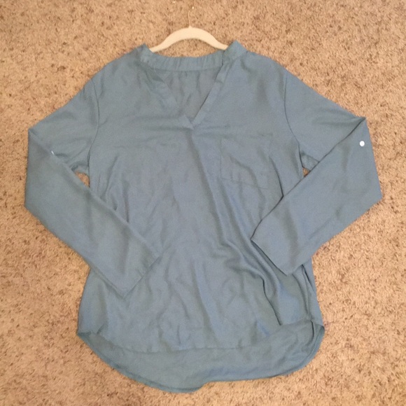Never worn women's blouse - Picture 1 of 3